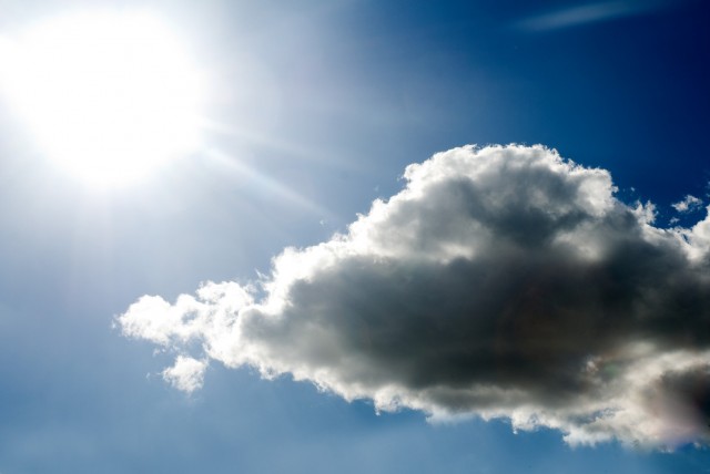 zon en wolken