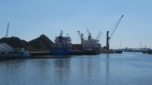 BV zeehavenbedrijf Dordrecht 1
