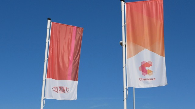 Dupont - Chemours vlaggen