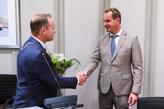 Gemeente Sliedrecht, Installatie wethouder Dijkstra