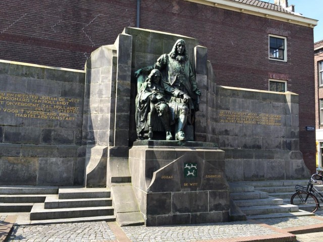 beeld gebroeders de witt centrum dordrecht