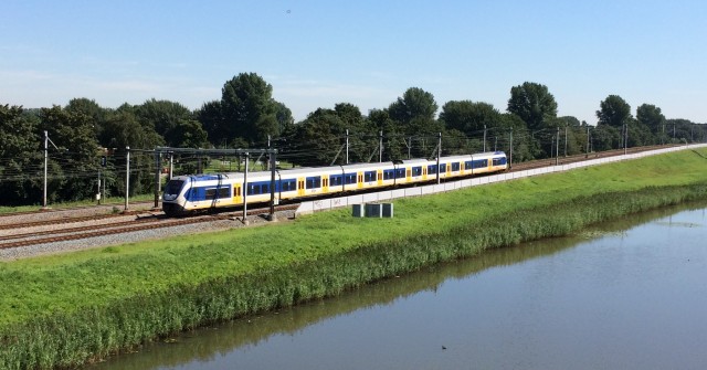 sprinter trein spoor zwijndrecht