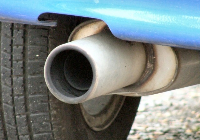 uitlaat auto