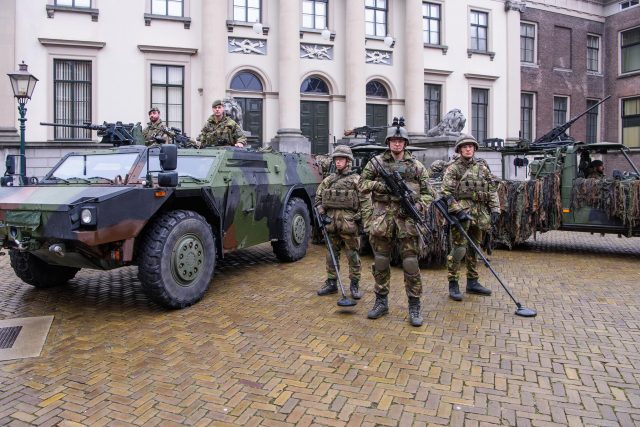 militairen landmacht centrum dordrecht