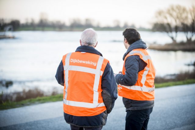 dijkwacht tijdens oefening