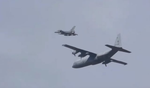Koninklijke Luchtmacht vliegt over regio voor televisieopnames
