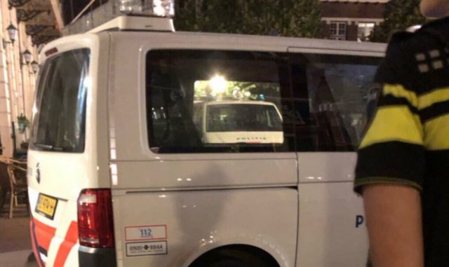 Politie rukt uit voor melding over grote vechtpartij in centrum Dordrecht