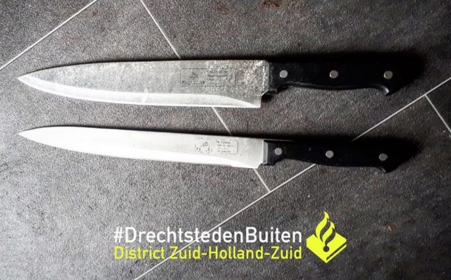 Zwijndrechtenaar bedreigt moeder met messen en richt vernielingen aan