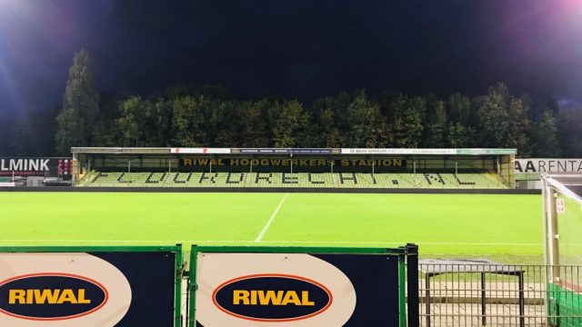 fc-dordrecht-stadion-leeg