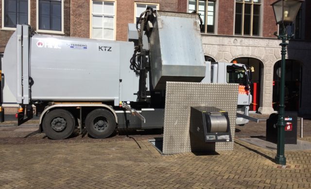 vuilniswagen-hvc-ondergrondse container-dordrecht