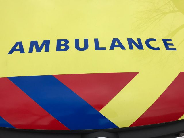 ambulance-ziekenwagen-stock