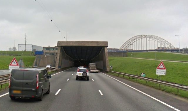 noordtunnel-a15-brug over de noord