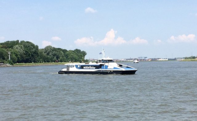 waterbus-op-rivier