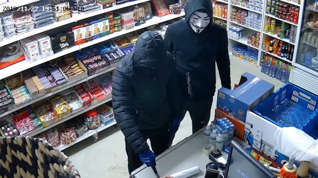 daders gewapende overval supermarkt korenbloemstraat Papendrecht