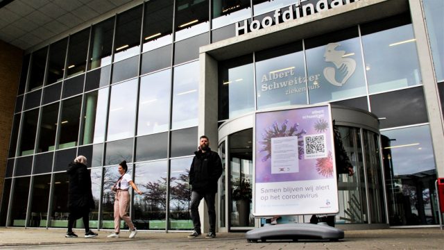 ingang albert schweitzer ziekenhuis dordrecht corona